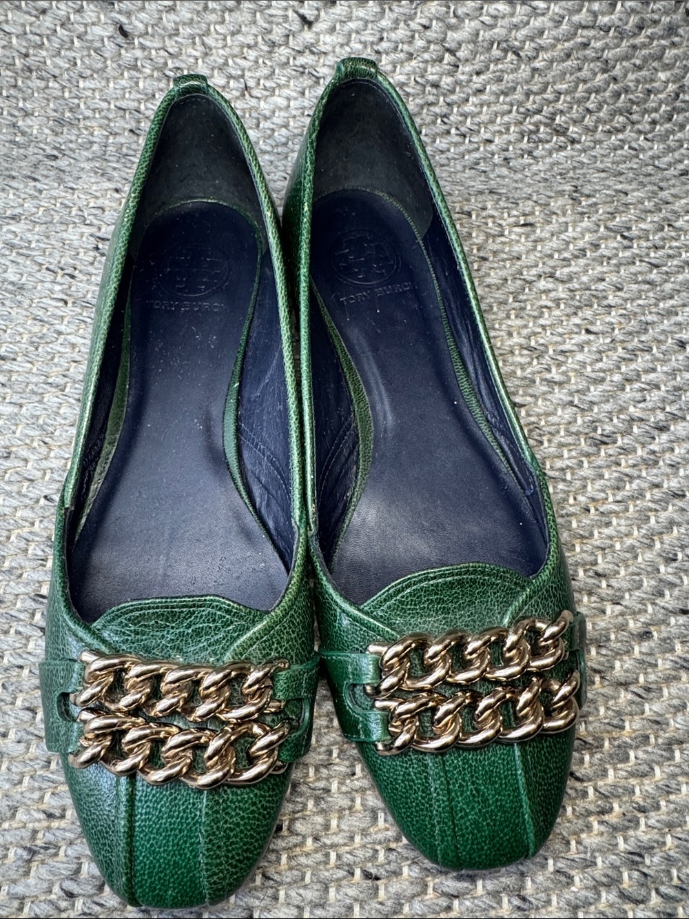 Tory Burch Hana Ballet Flats Emerald Green Leather Chain Accent - Picture 11 of 14